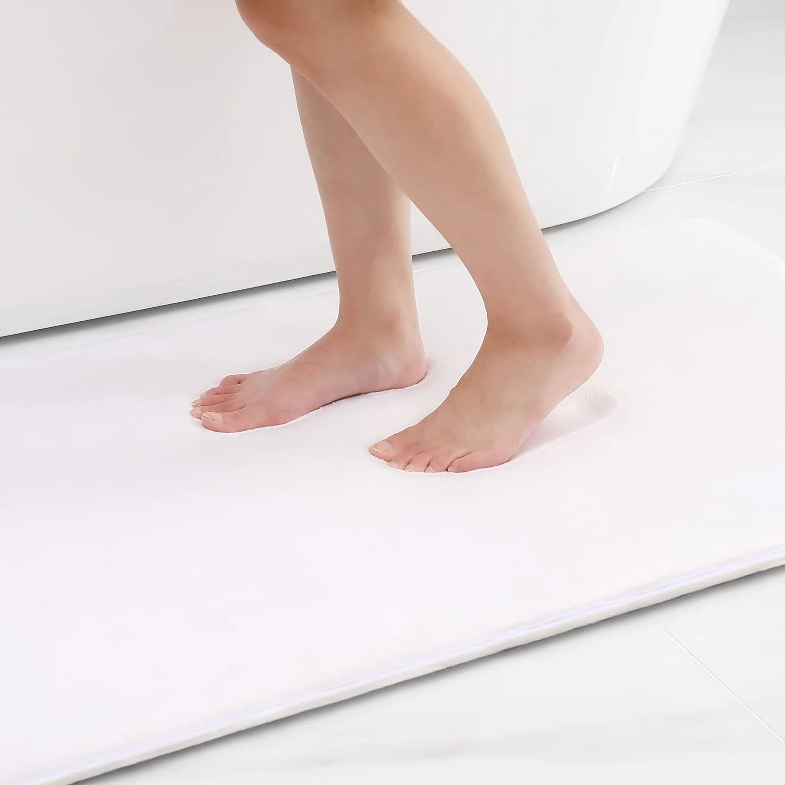 ULTRA soft and ULTRA absorbent bath mat