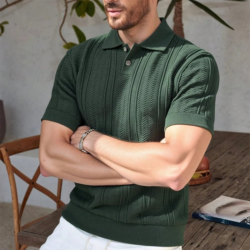 Polo homme en maille légère à manches courtes — col boutonné