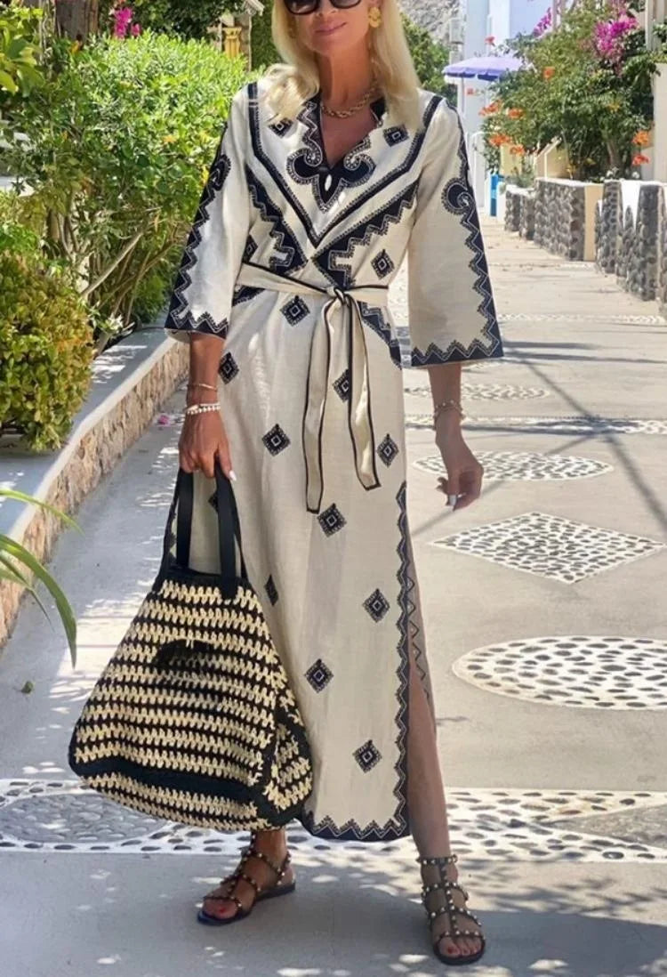 Robe Bohème Élégante à Broderies Contrastées
