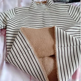 Pull Marinière Col Roulé détail bijoux col - Intérieur polaire