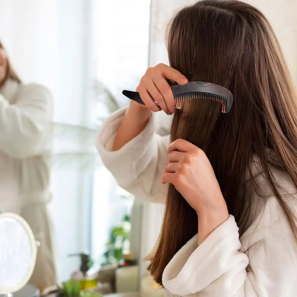 Peigne Anti-Pellicules Auto-nettoyant & Antistatique