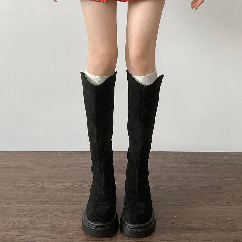 Bottes Cavalière Montantes en Suédine à Plateforme